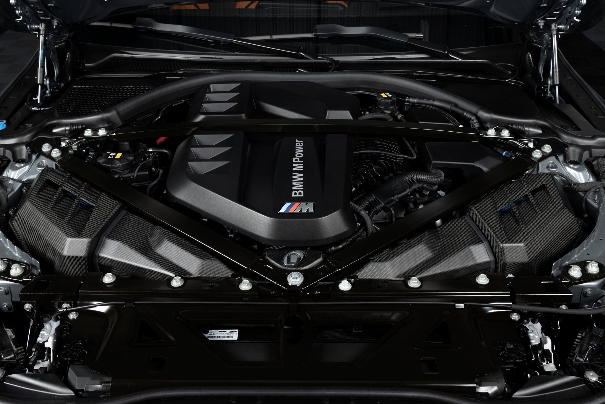 Dinan Matte Carbon Fiber Cold Air Intake - 2021-2026 BMW M2/M3/M4 - Photo - out of package User 1