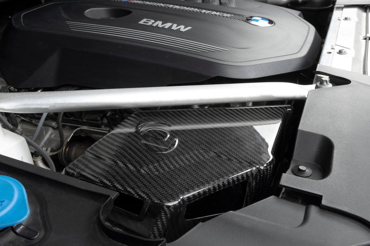 Dinan Cold Air Intake - 2016-2026 BMW 540i/740i/840i/X5 40i/X6 40i/X7 40i - Photo - out of package Front