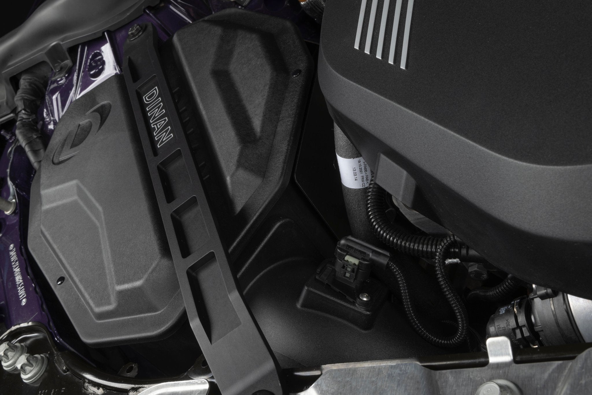 Dinan Cold Air Intake - 2020-2026 BMW M340i/M440i - Photo - out of package Side