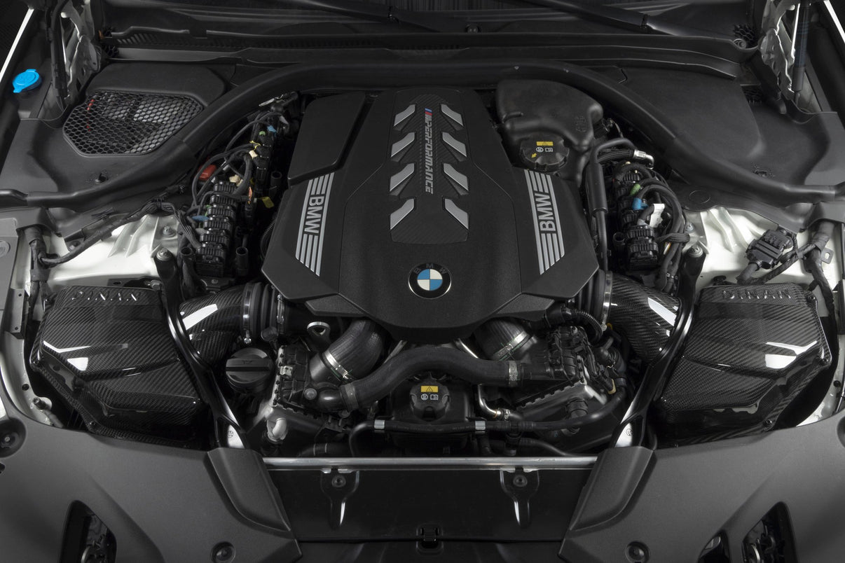 Dinan Cold Air Intake - 2020-2023 BMW M550i & 2019-2026 BMW M850i - Photo - out of package User 2