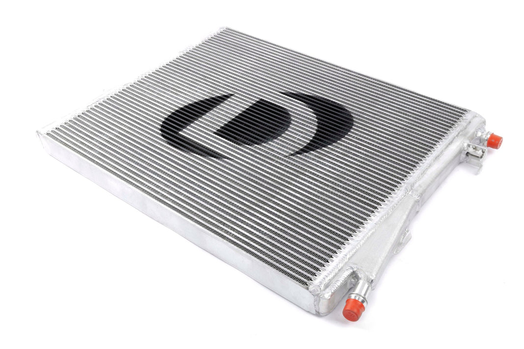 Dinan High Performance Heat Exchanger - 2019-2026 BMW 330i/M340i/430i/M440i - Photo - Primary Angle