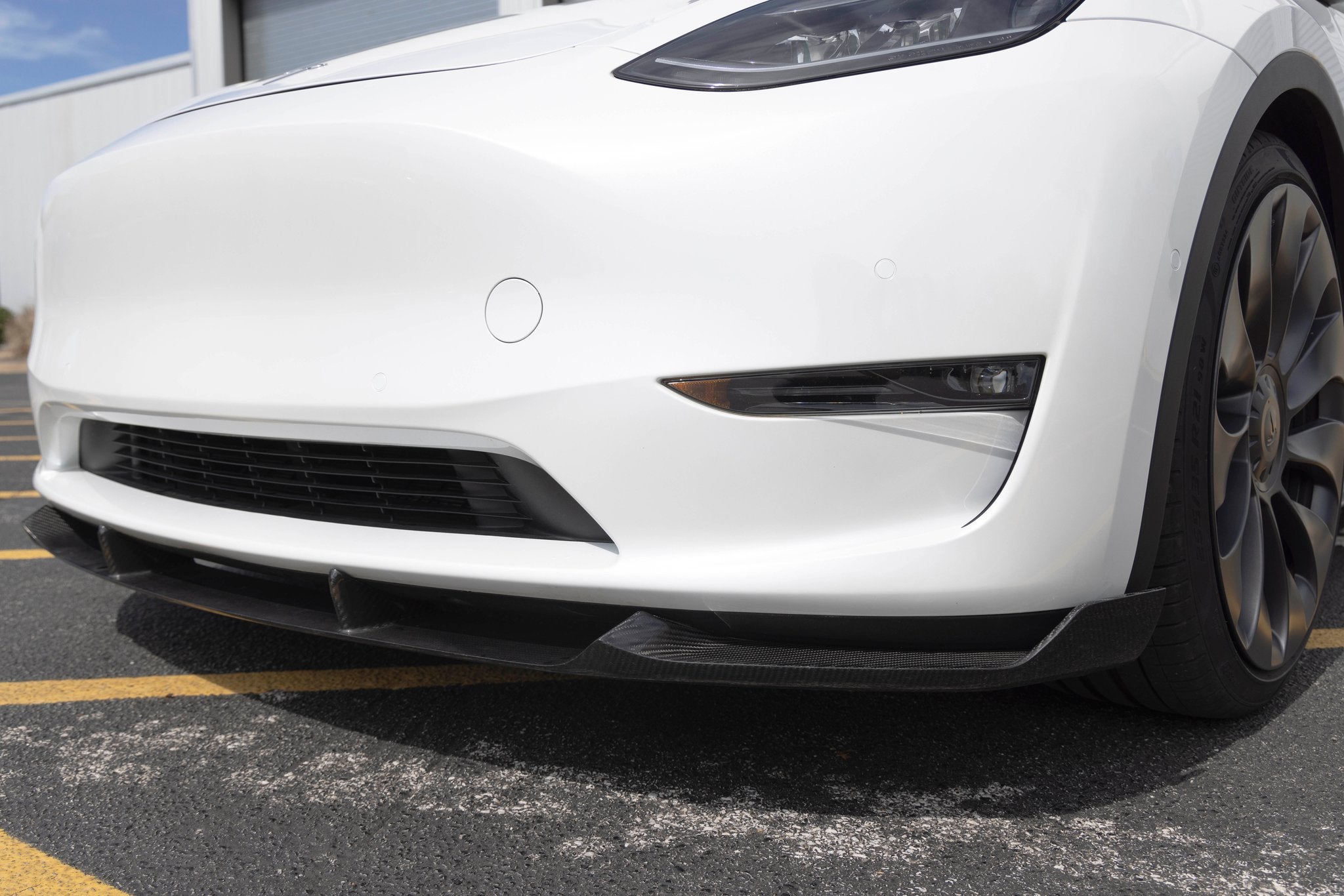 Dinan Front Lip - 2020-2023 Tesla Model Y - Photo - out of package Left