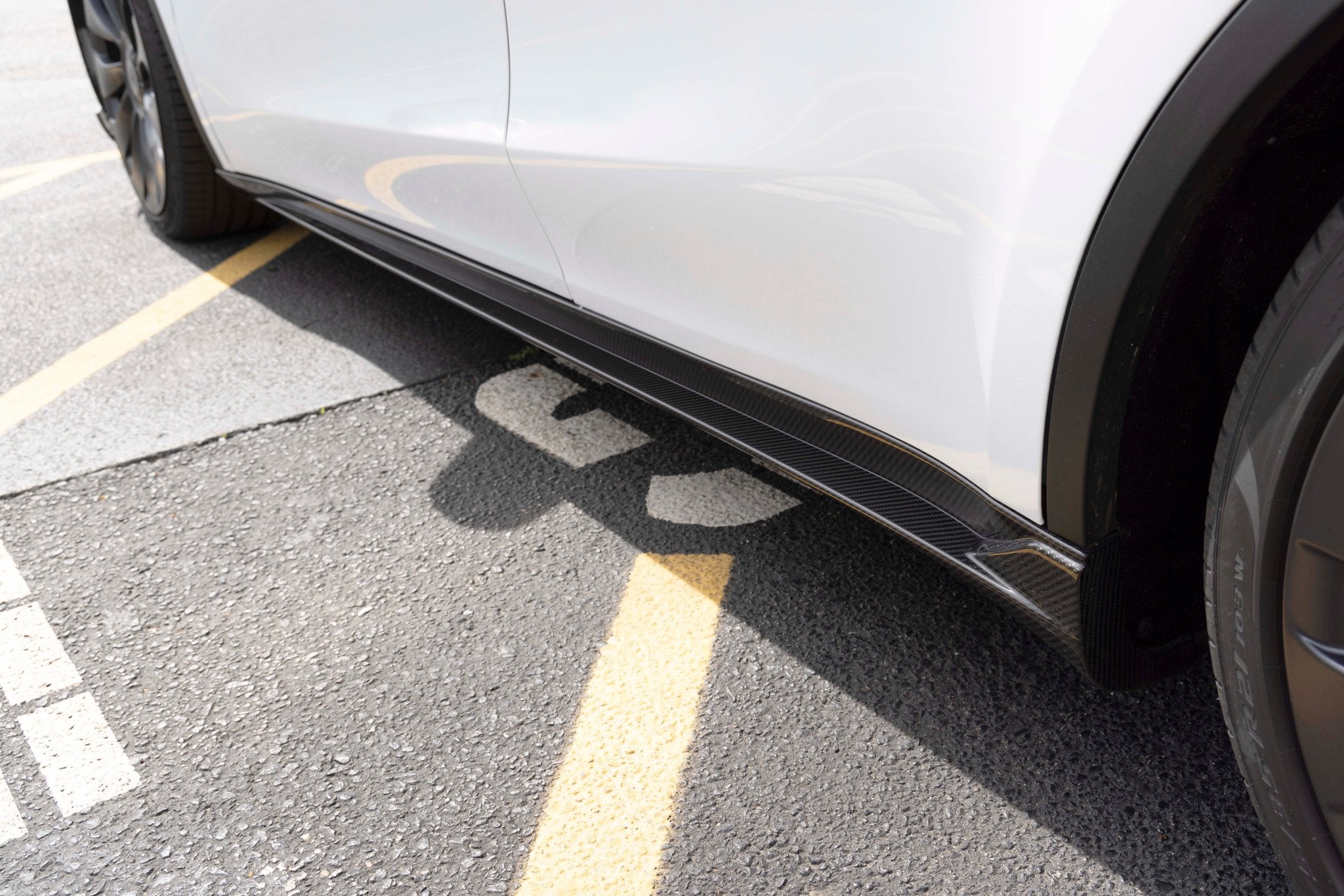 Dinan Side Skirts - 2020-2023 Tesla Model Y - Photo - out of package Angle