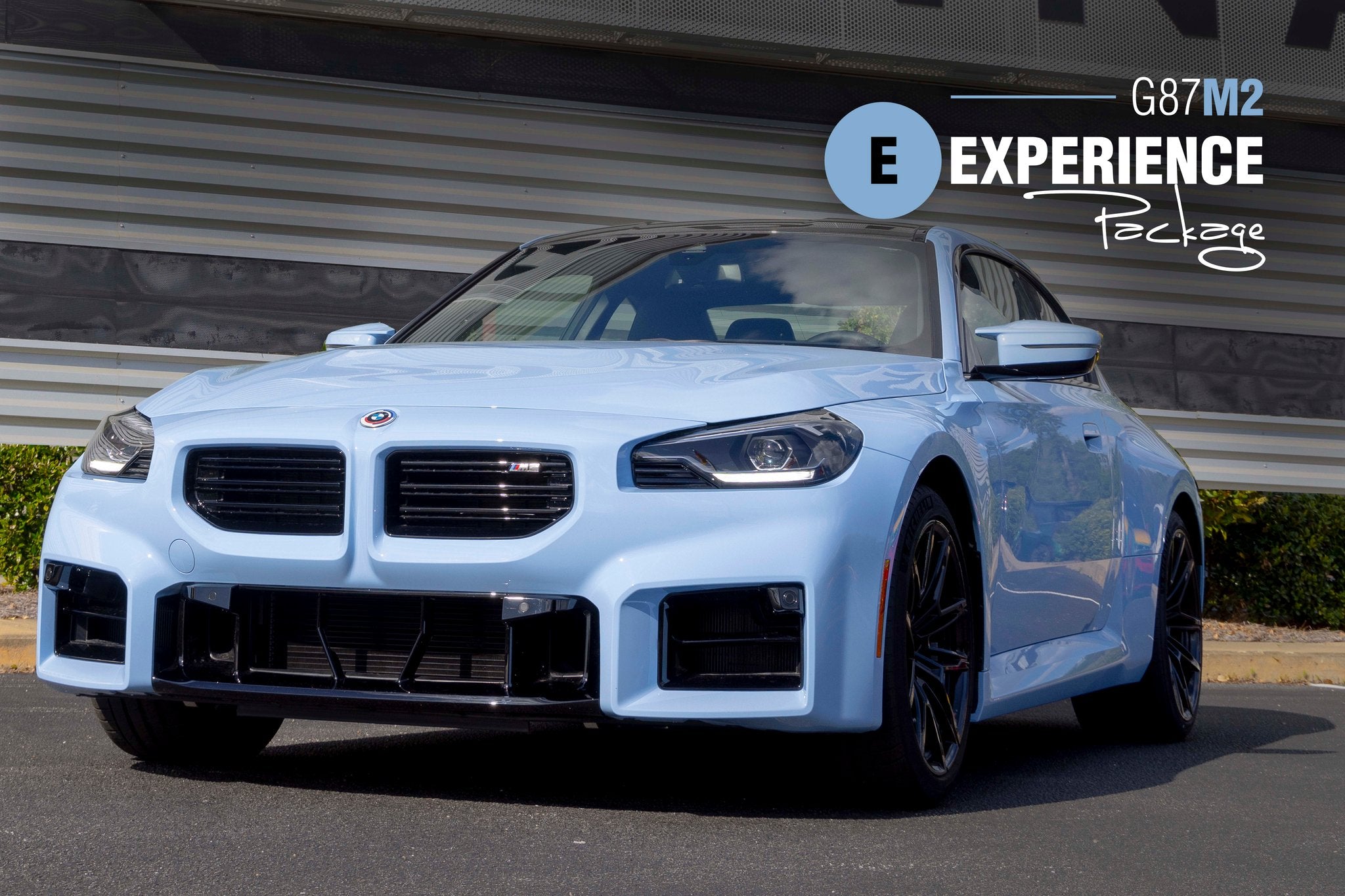 Dinan G87 M2 Experience Package (E) - Photo - lifestyle view Right
