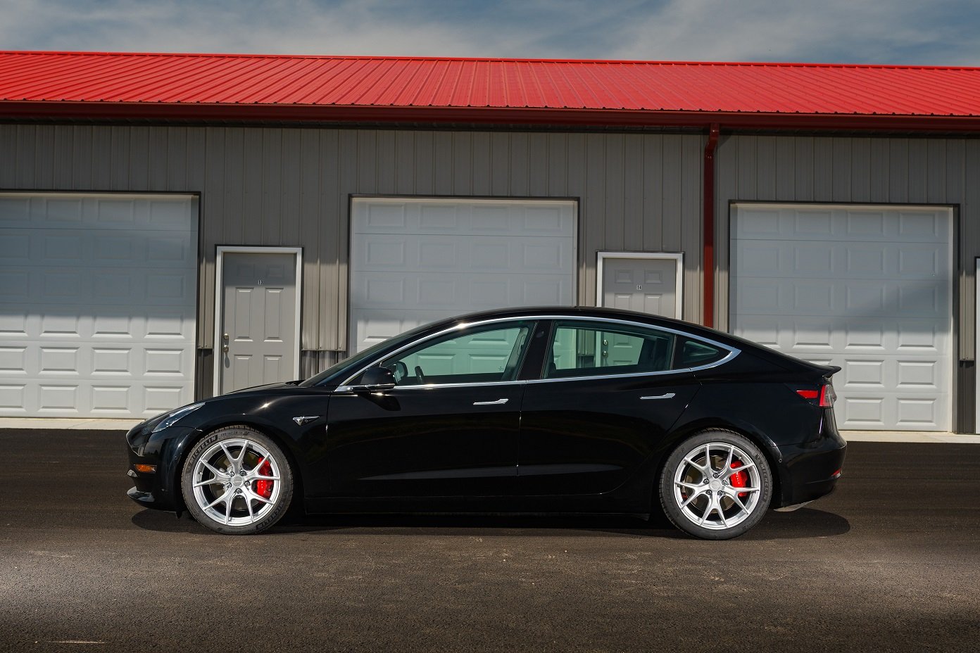 Dinan Hyper Kinetic™ HB003 Wheel 19x8.5 in. +30mm Offset - Silver - Photo - out of package User 3