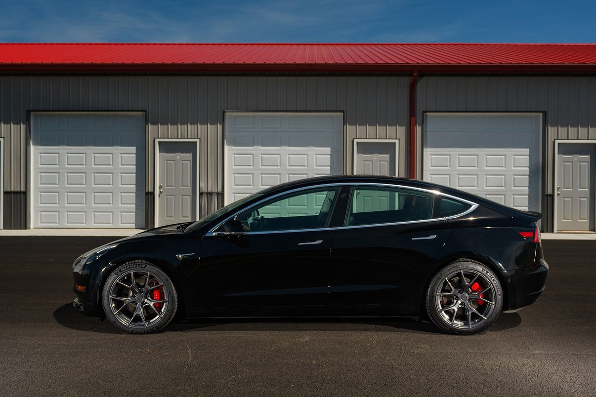 Dinan Hyper Kinetic™ HB003 Wheel 19x8.5 in. +30mm Offset - Anthracite - Photo - out of package Side