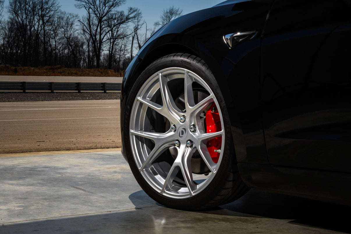 Dinan Hyper Kinetic™ HB003 Wheel 19x8.5 in. +20mm Offset - Silver - Photo - out of package Front