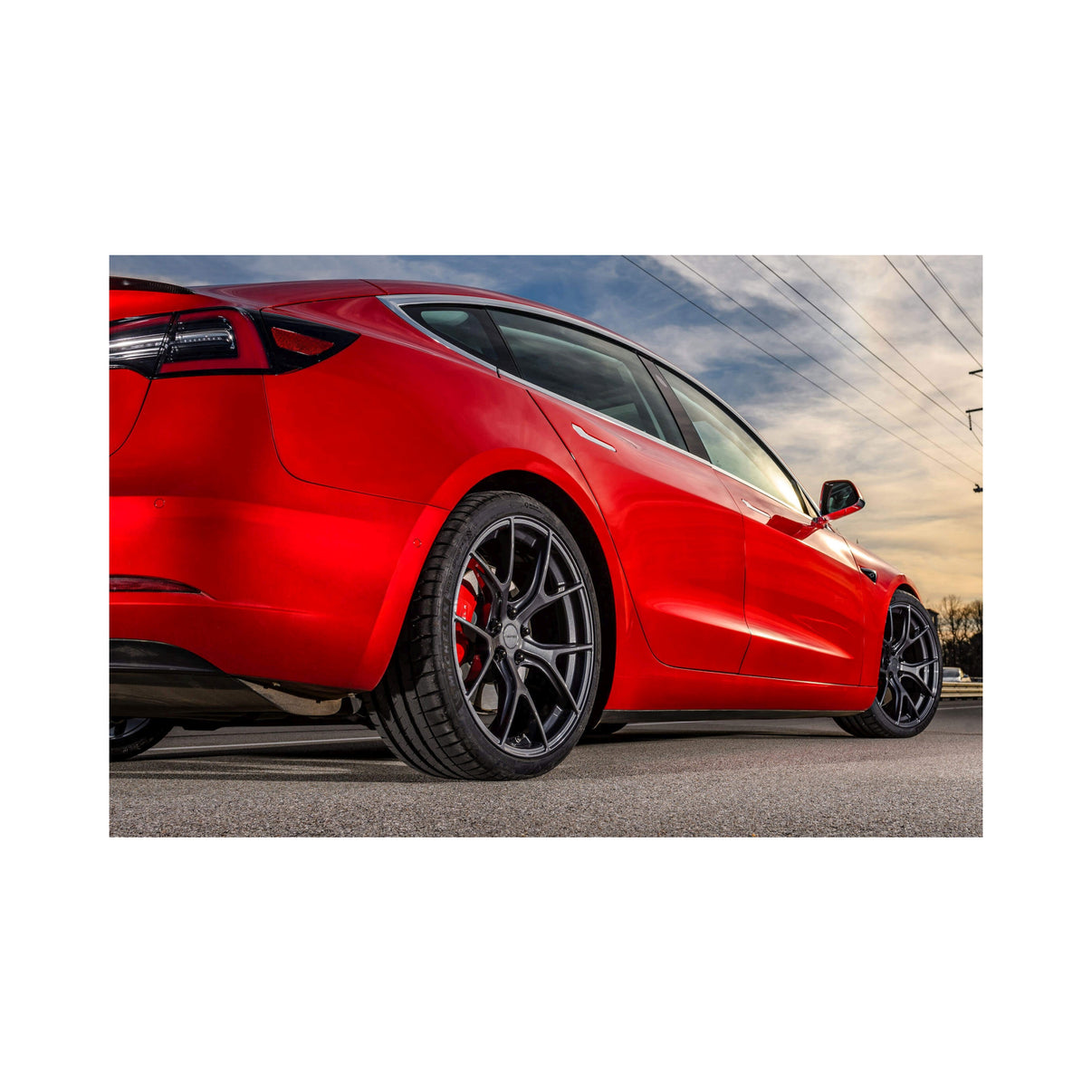 Dinan Hyper Kinetic™ HB003 Wheel 20x8.5 in. +30mm Offset - Anthracite - Photo - out of package User 3