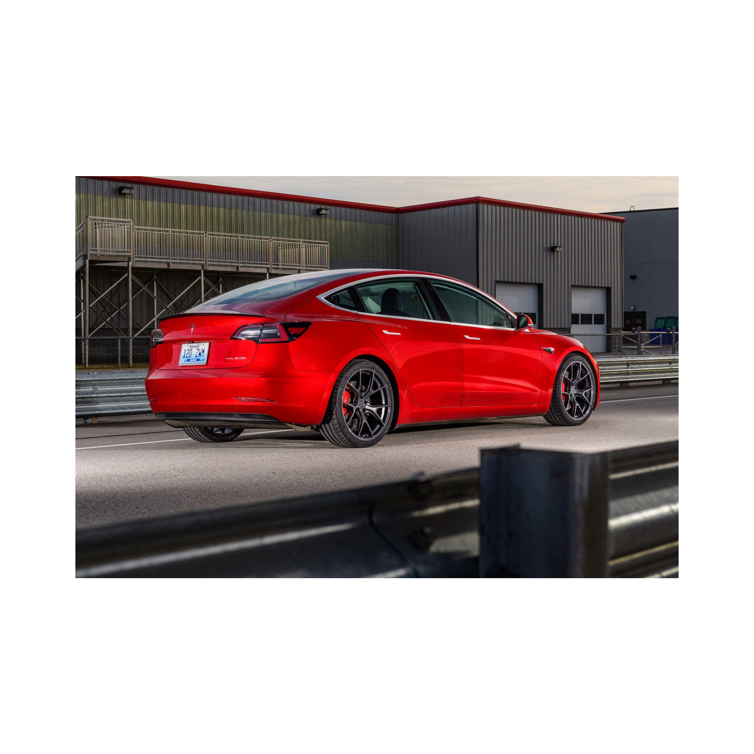 Dinan Hyper Kinetic™ HB003 Wheel 20x8.5 in. +30mm Offset - Anthracite - Photo - out of package User 1