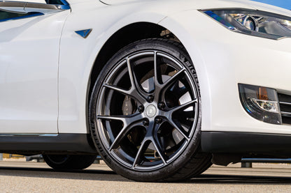 Dinan Hyper Kinetic™ HB003 Wheel 20"x8.5" +30mm Offset - Anthracite - Photo - out of package Front