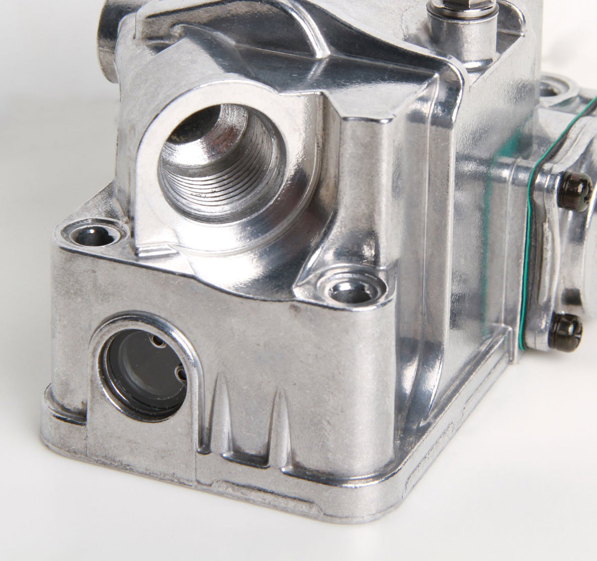 Holley Gen 3 Ultra Dominator Carburetor - Photo - out of package Top